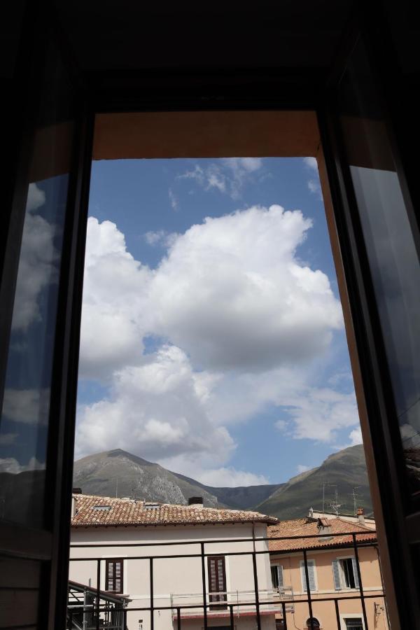 Affittacamere Garibaldi Norcia Esterno foto